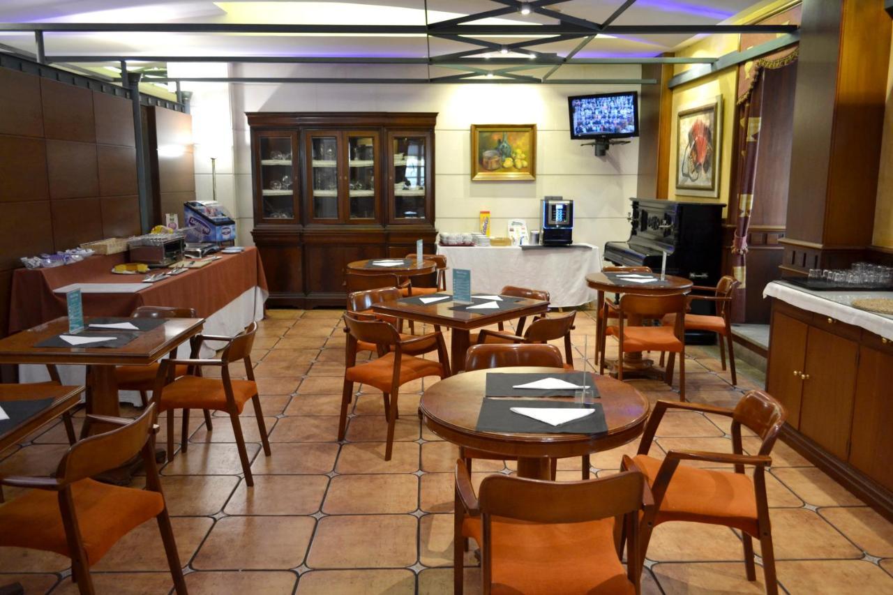 Hotel Alda El Suizo Ferrol Buitenkant foto